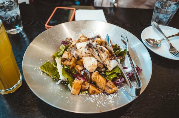 Transforming restaurant cleanliness and operational efficiency: creative strategies for adopting touchless technology